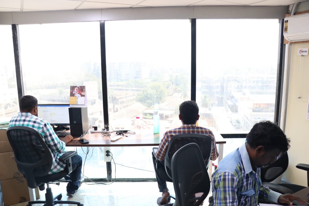 Teams working at Krisan Infinite Spaces